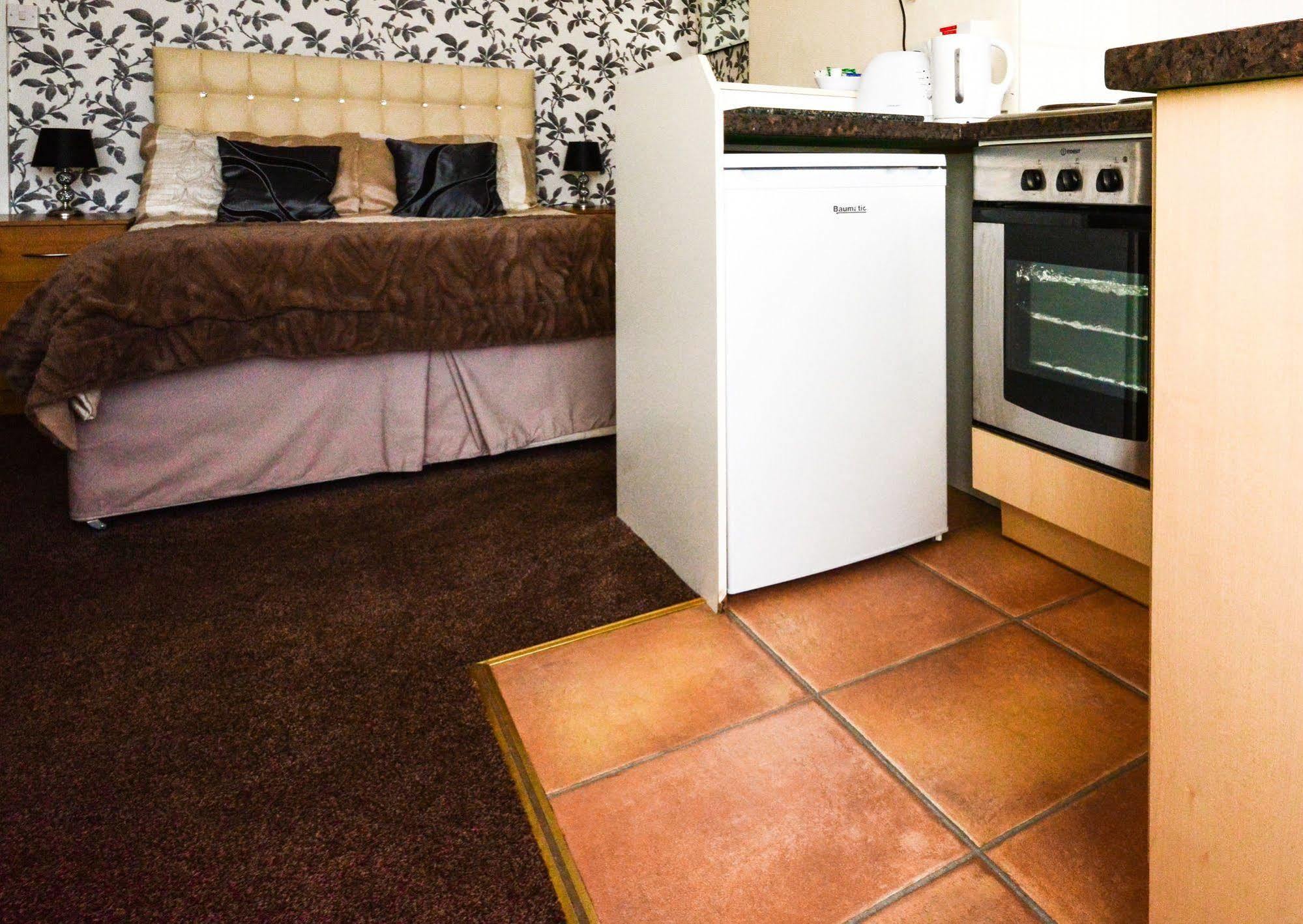 Beachcliffe Holiday Apartments Блекпул Екстериор снимка